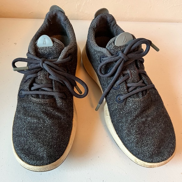 allbirds Other - AllBirds Wool runner Mizzles Navy Sz 9